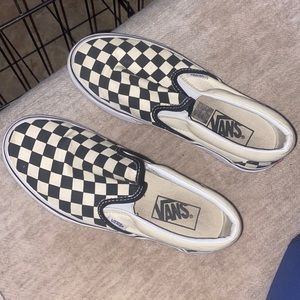 worn 2 times, don’t fit anymore